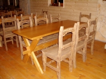 Stolička a stôl